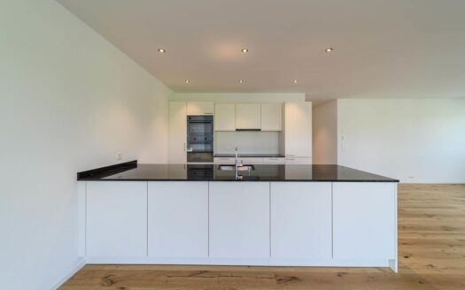 RAIN / LU – STILVOLL WOHNEN MIT BLICK INS GRÜNE